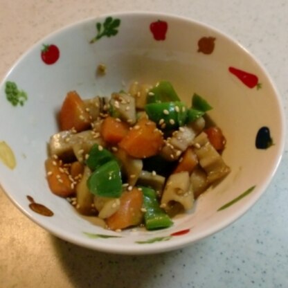 冷蔵庫に有る野菜で作ってみました。
ピリッとして美味しかったあ
ヽ(^o^)丿